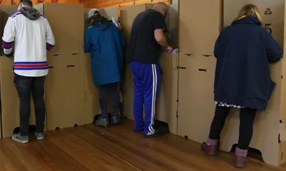 Αυστραλία: Στις κάλπες για να αναδείξουν το νέο κοινοβούλιο